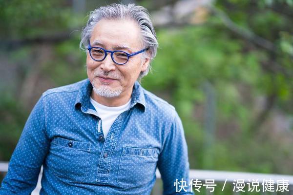 分水岭|55岁是健康的分水岭?要想血管健康,劝你改掉4习,忌口3物