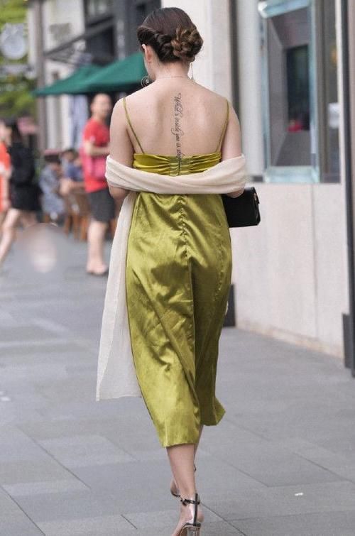 辣妈|多肉辣妈真的太美了,吊带都有压力,小姑娘没法比