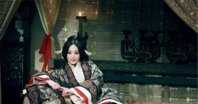 公认的古代第一才女,虽文史兼修,却一本书毒害女子2000年!