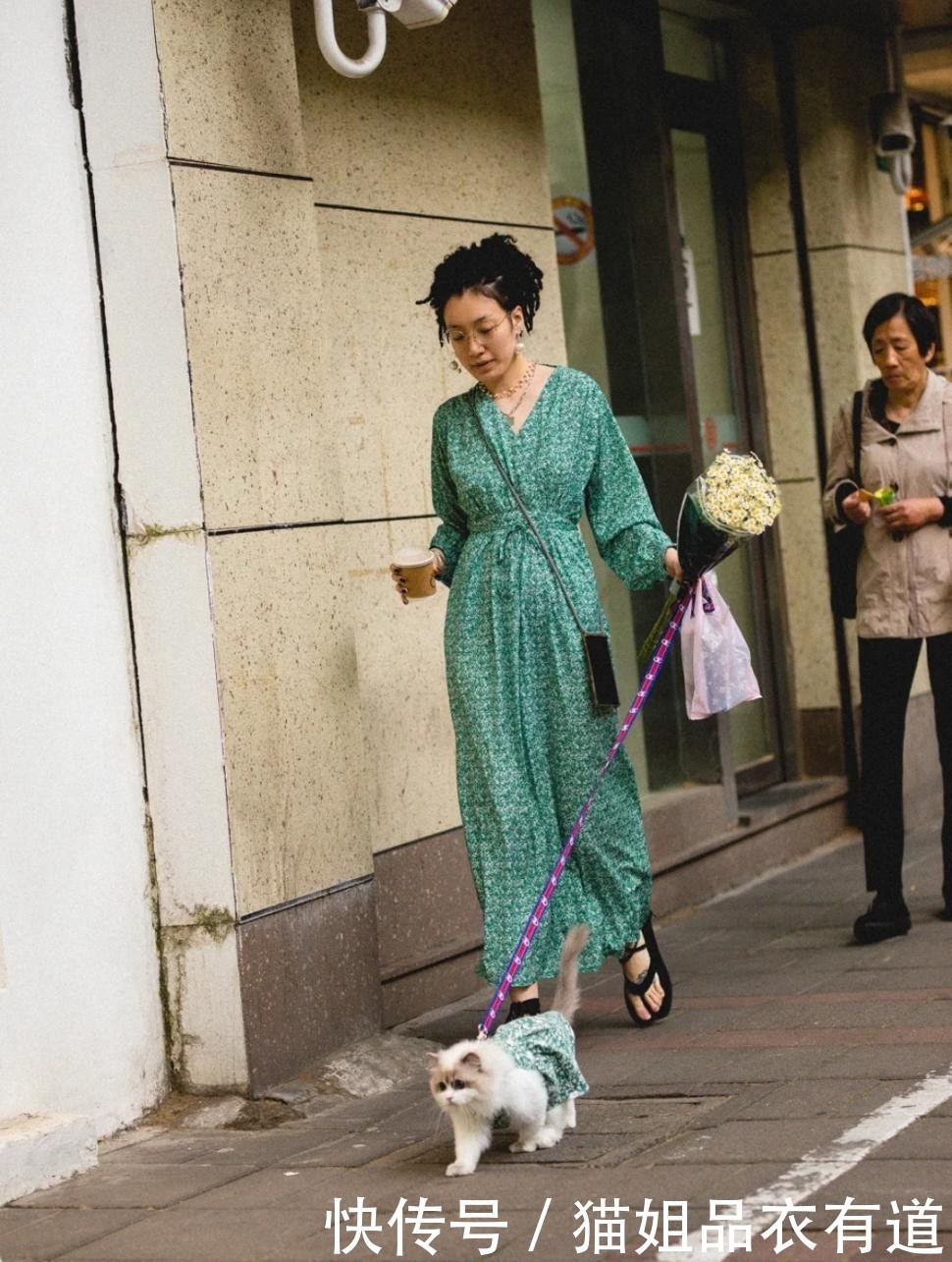 t恤|想不到，上海女孩这么会穿！简单衣服也穿出高级，时尚感吊打一片