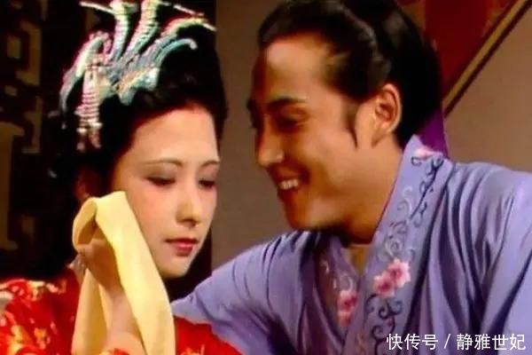 薛蟠见到黛玉骨头都酥了,贾琏多次和黛玉