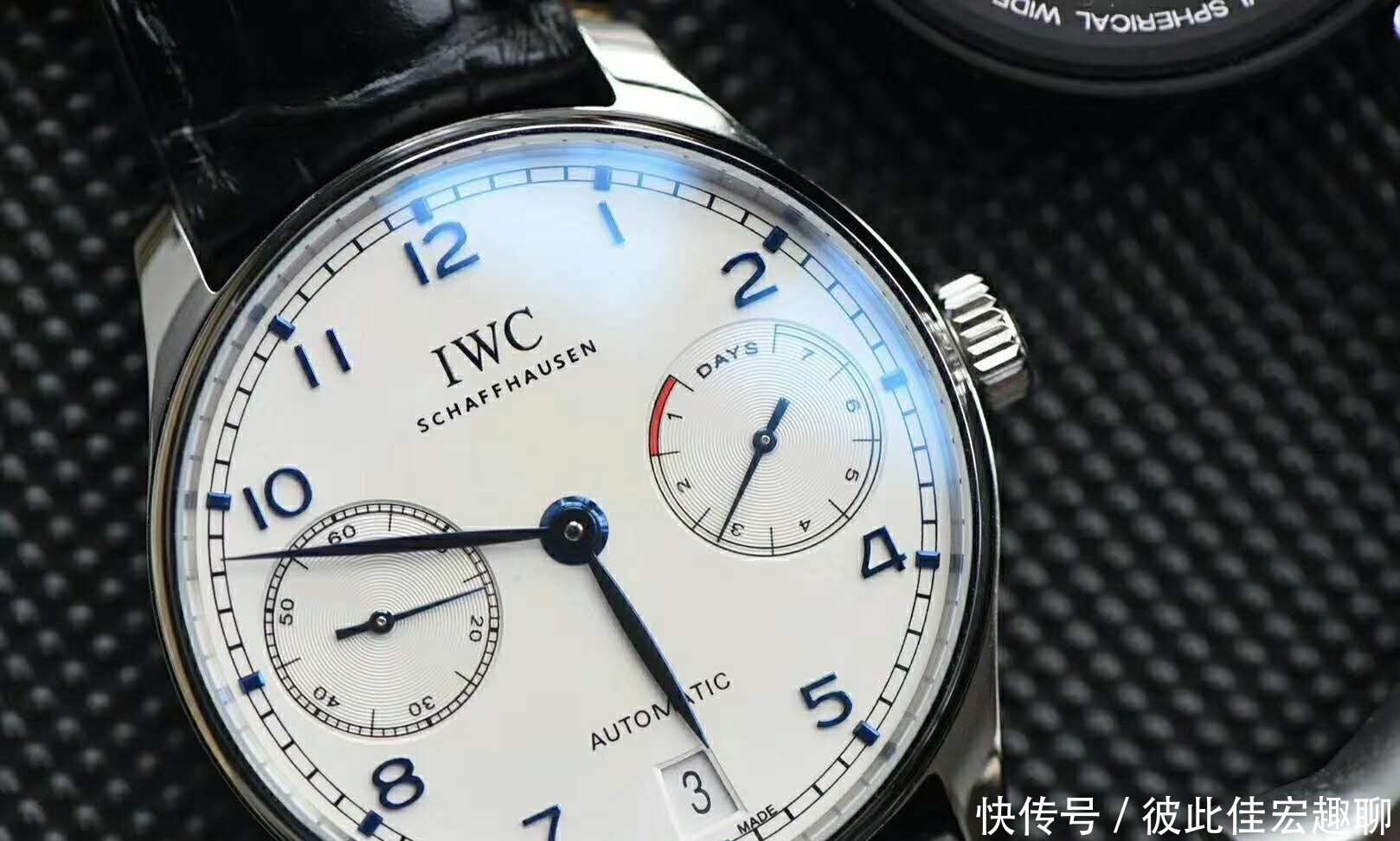 点位|西装大叔适合佩戴啥样的腕表?