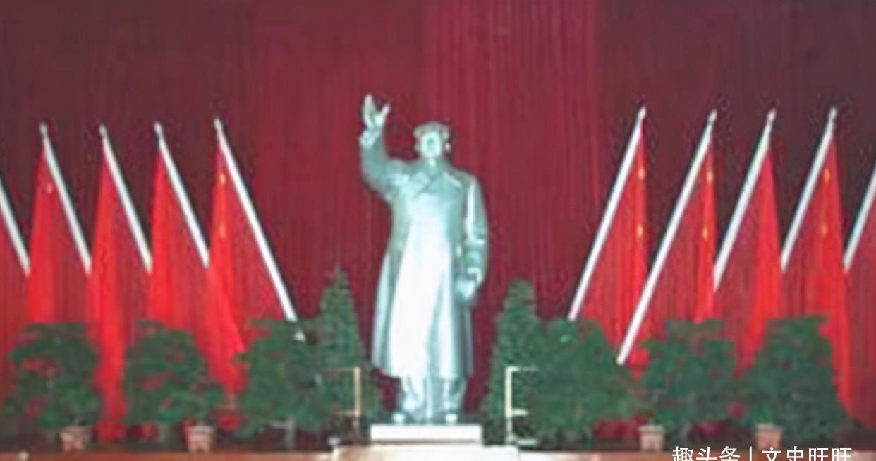 补丁|伟人的睡衣:穿了二十年,打了73个补丁