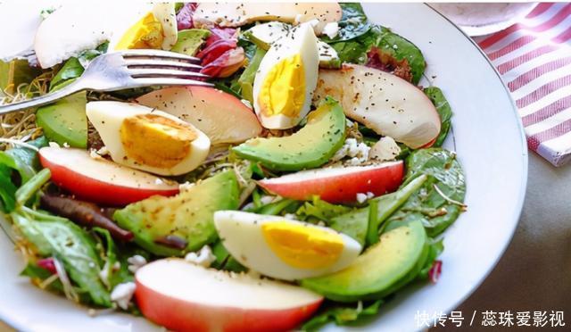 增肌|身高172的她凭140斤魔鬼身材成为微胖女神,这身材你怎么看