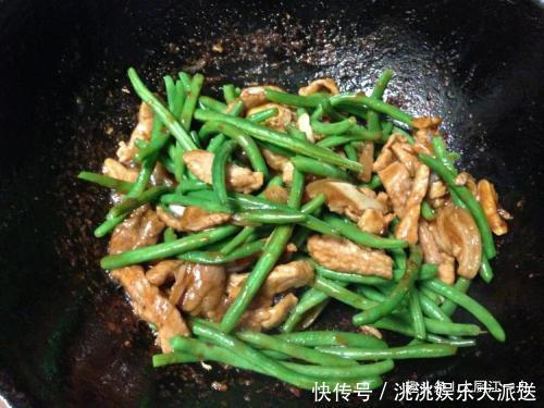 五花肉|豆角炒肉,肉片先下锅就错了,难怪难吃不入味,大厨这样做才对