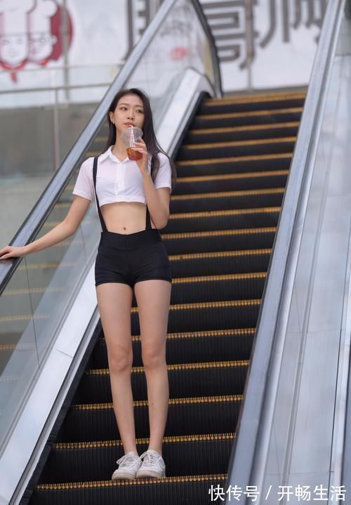 新款式 前卫新潮的热裤,穿对了是迷人,穿错了是奇怪