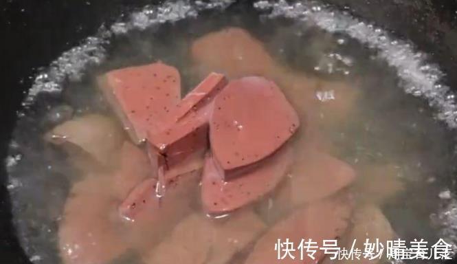 好吃|炒猪血,不要切了就炒!牢记一个重要步骤,猪血鲜香不腥,好吃