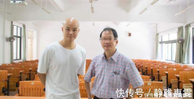 乐嘉这些年经历了什么,从金牌主持到街头脱口秀,静心修佛却饮酒