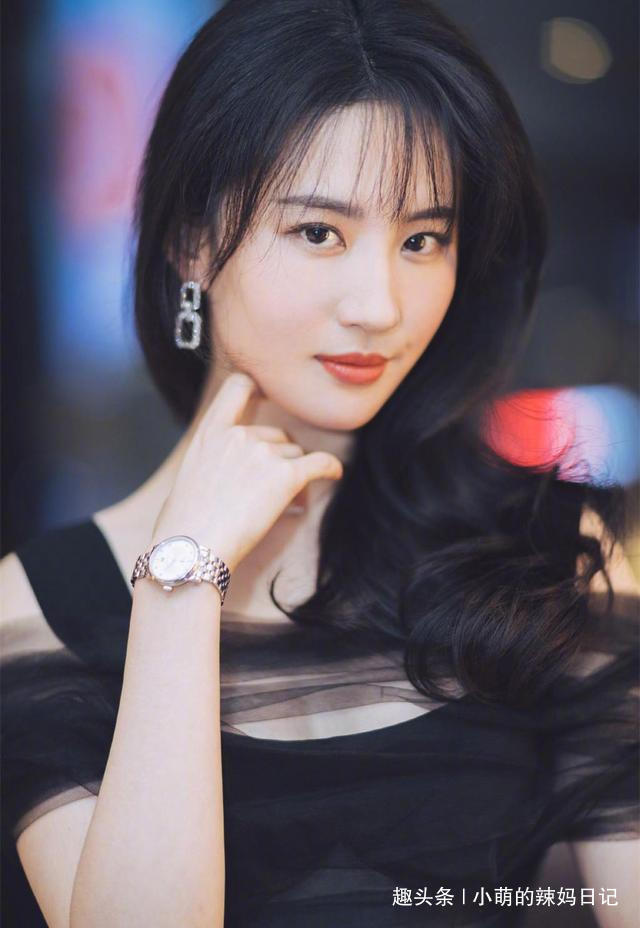 左撇子#女人手表戴左手好,还是右手好别戴错被人笑话,看完你就明白了