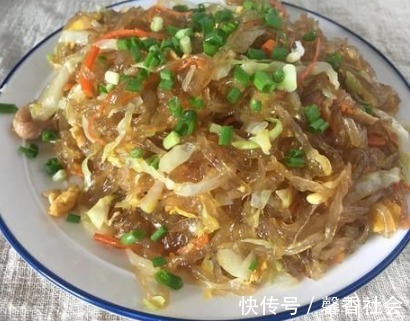 包菜|包菜炒粉条,大厨教你“过2水,放2油”,粉条不粘黏不成坨,好吃