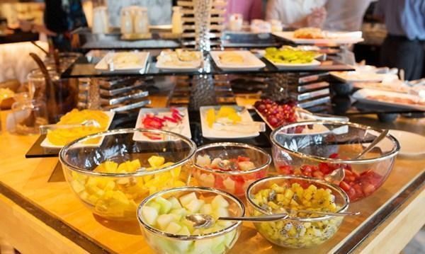 记得|去吃自助餐,这3样东西记得带走,服务员不会拦你,老板快拿走