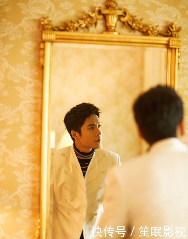 东君|韩东君在复古光影间演拍摄写真 色彩流转中领略先锋艺术魅力