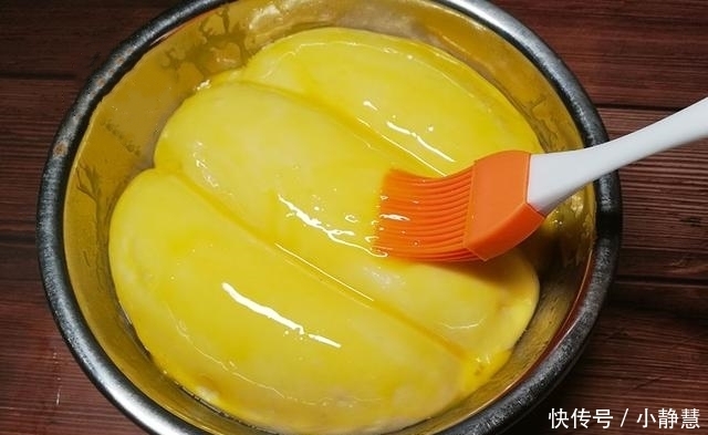 不用|面粉里打一个鸡蛋,不用烤箱,不用电饭锅,简单一做,比吃肉还香