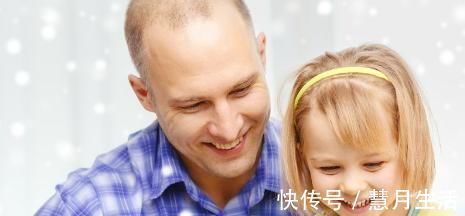 成绩|父母和孩子的沟通决定成绩?优秀父母做好3点,很重要