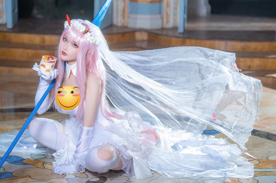 婚纱|魔王晒最新Cos作品，身披婚纱还原度逼真，腐团儿真比不了？