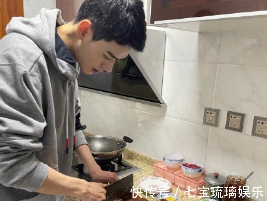 cp|龔俊被曝退出《中餐廳5》的錄制,原因或和姚安娜有關