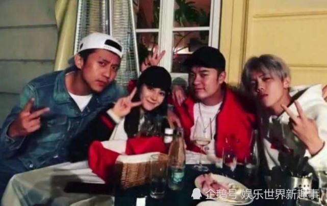 迪丽热巴第一次和邓超聊微信,超哥秒回复5个字,热巴不知所措