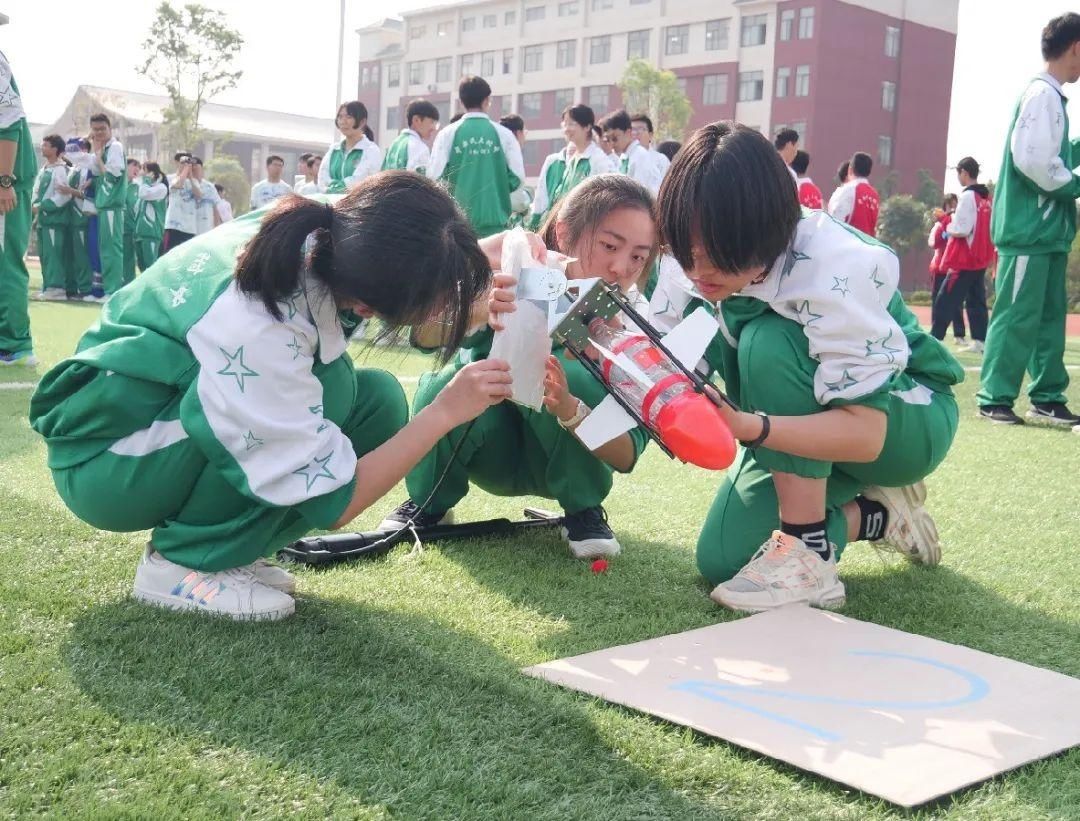 动手动脑，玩出新花样，这些小作品你喜欢哪一款？