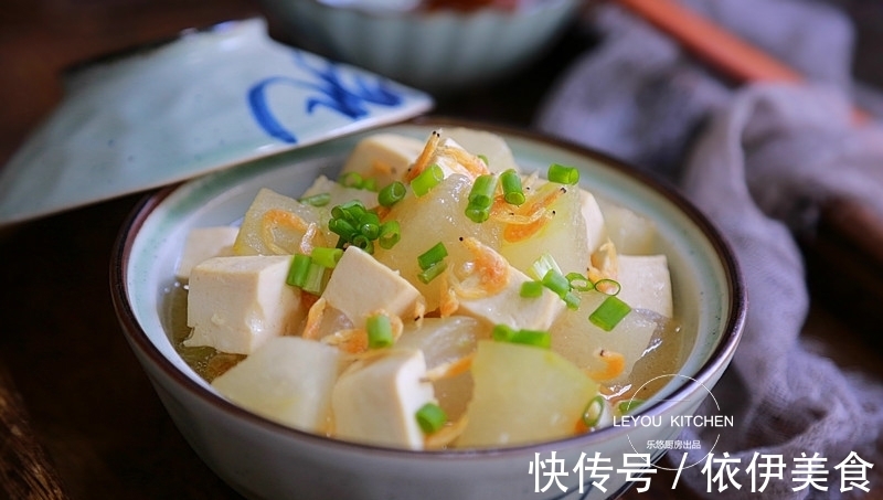 大肚腩|冬瓜和豆腐一起烩，成本不到5块钱，减肥时多吃，大肚腩越来越小