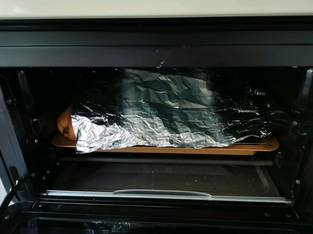 俄罗斯超大列巴，香甜口渴，满满果仁，味道香甜