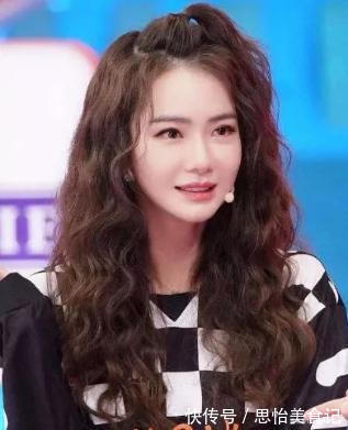 发型 不管你是奔几的女性,这4种显老发型千万别留,不仅像大妈还伤发