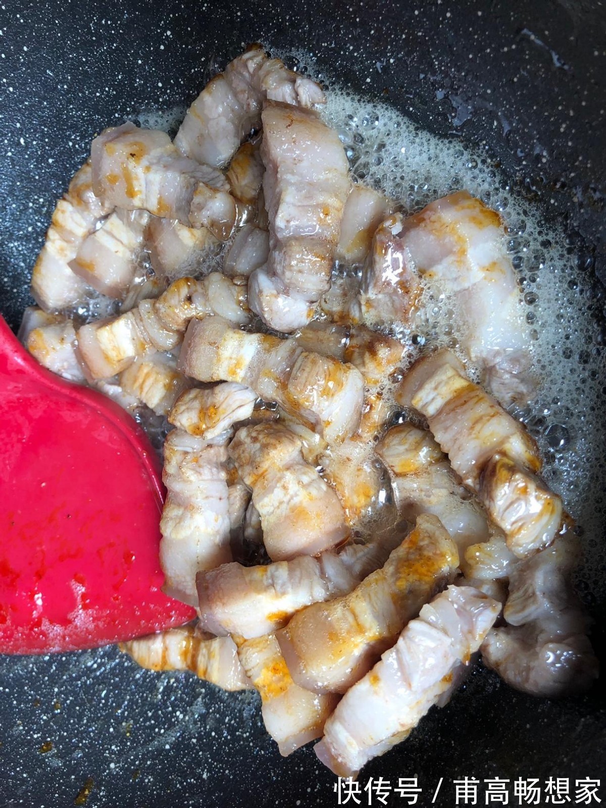 吃起来|家常版红烧肉的做法，鲜香软烂，肥而不腻，太下饭了