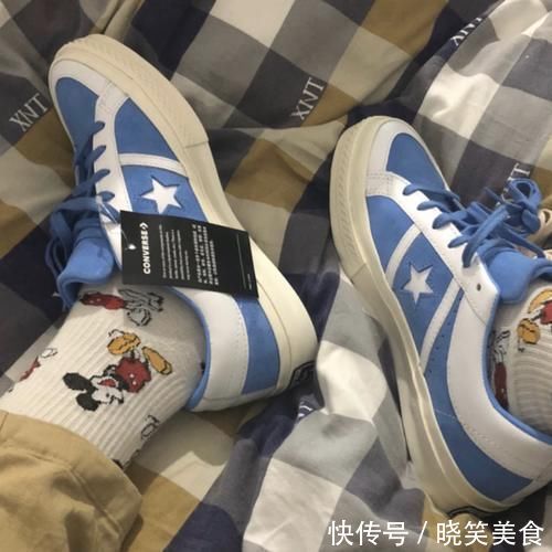 estar 本以为1970s够美了,看到匡威这双“星星鞋”,00后爱到舍不得脱