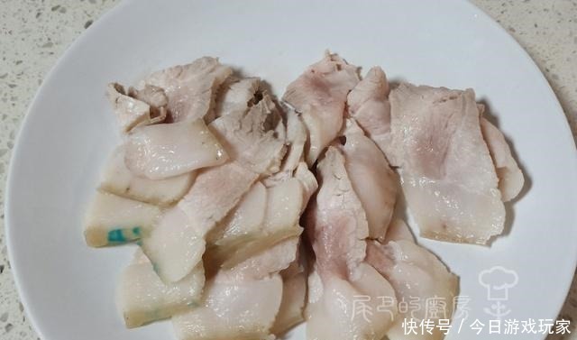 蒜苗|“天然钙片”终被发现，孩子常吃长高个，比吃钙片强，助智力发育！