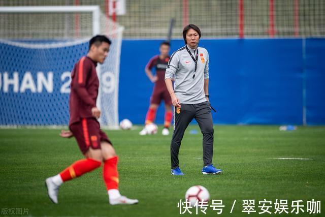 国家队|国足名单出炉李铁再遭质疑:三月零出场门将入选,助攻王不要?