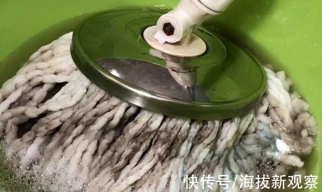 清水拖地还不如不拖,拖地时加进这一步骤,地面干净还不沾灰尘!