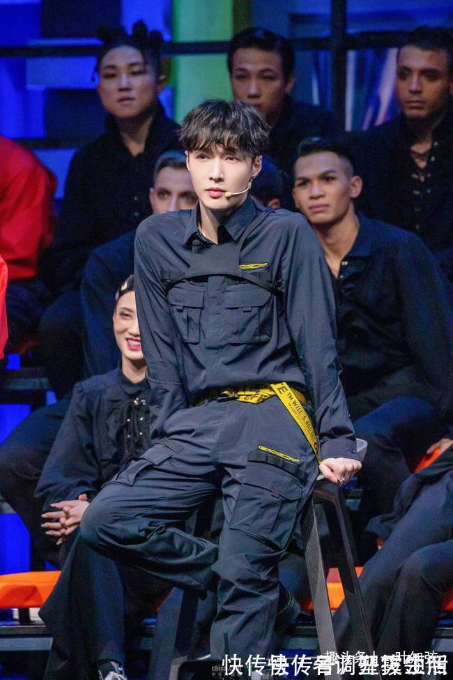 张艺兴|去年街舞张艺兴NO1，期待今年《这就是街舞4》核兴武器的表现