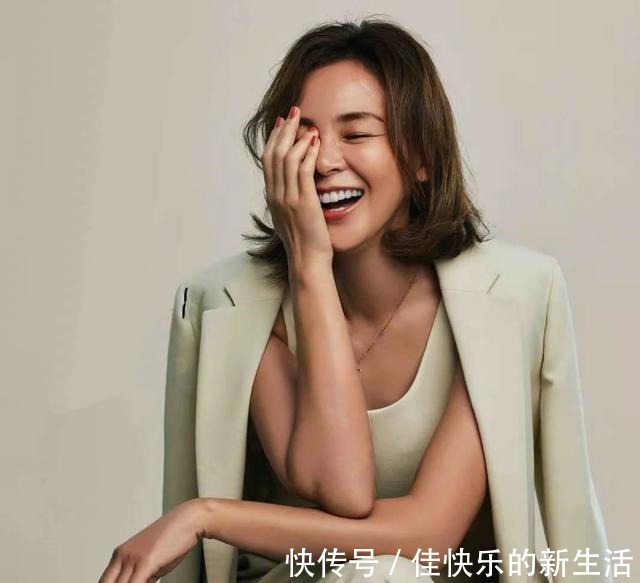 半身裙 什么是“高级色”为什么时髦的人都爱穿10套“自信穿搭”秒懂!