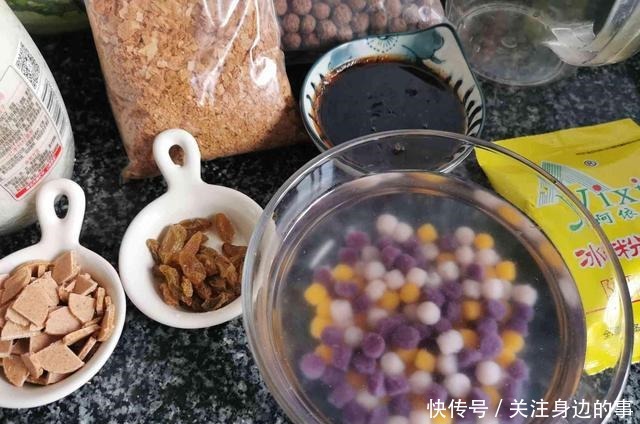 中国人吃腻了的小吃,在国外却成了稀罕物,还取名叫雨滴蛋糕