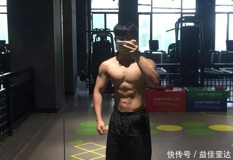 肌肉男|男人练成什么样,最吸引女生注意力?哈哈哈,网友真相了!