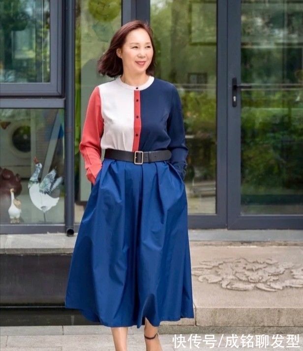 穿搭|爱美不分年纪，65岁的奶奶用穿搭圈粉无数，这才是老人该有的装扮