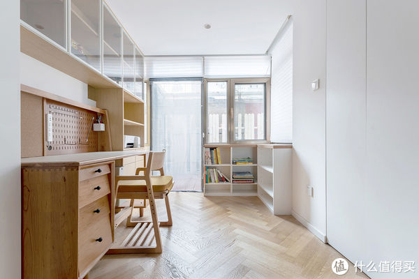窗洞|改造样板：38平米有两室和多功能餐厅，还有幽静小院和惊艳的收纳