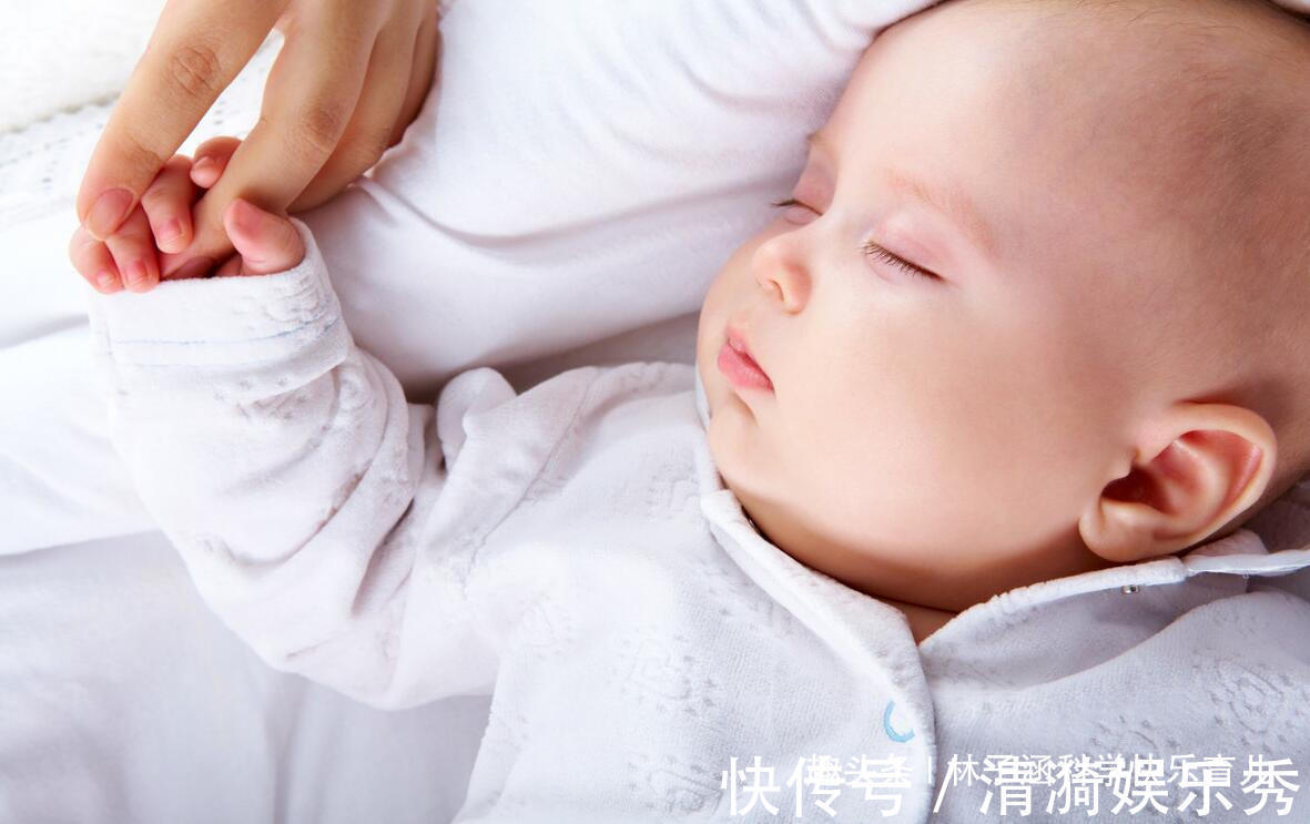 新生儿|新生儿出现这些生理现象时,7个是正常的,4个需要去就医