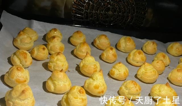 搅拌均匀|泡芙还在吃奶油的,来试试冰淇淋版,入口冰凉又软嫩,奶香十足!