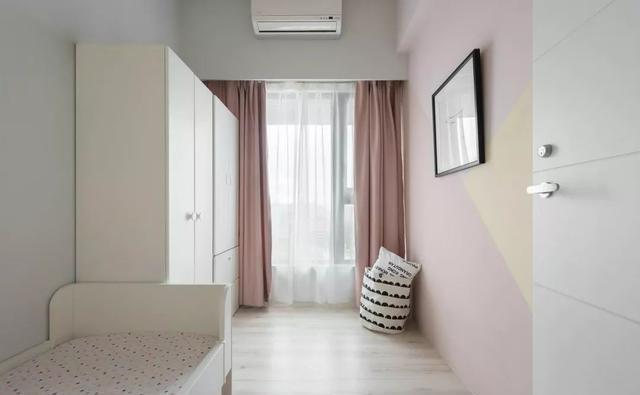 洞洞|112平北欧三室,入户的整体柜,立体地砖,洞洞墙,很有创意!