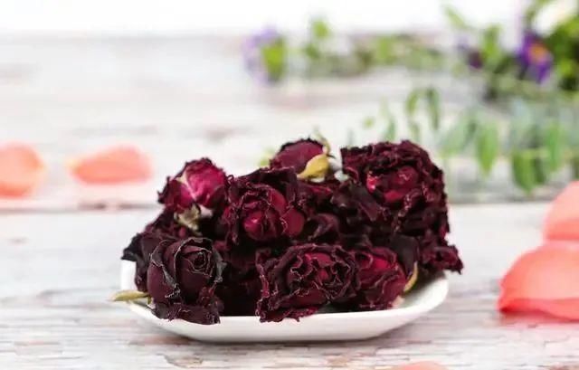 查出甲状腺结节，能吃“发物”吗？提醒：4类食物，趁早撤离饭桌