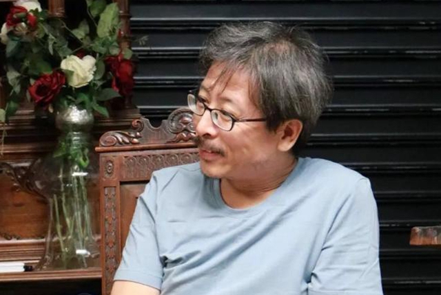 却是|冷军擅长画油画美女,但他画的最美的少女,却是26年前这幅国画