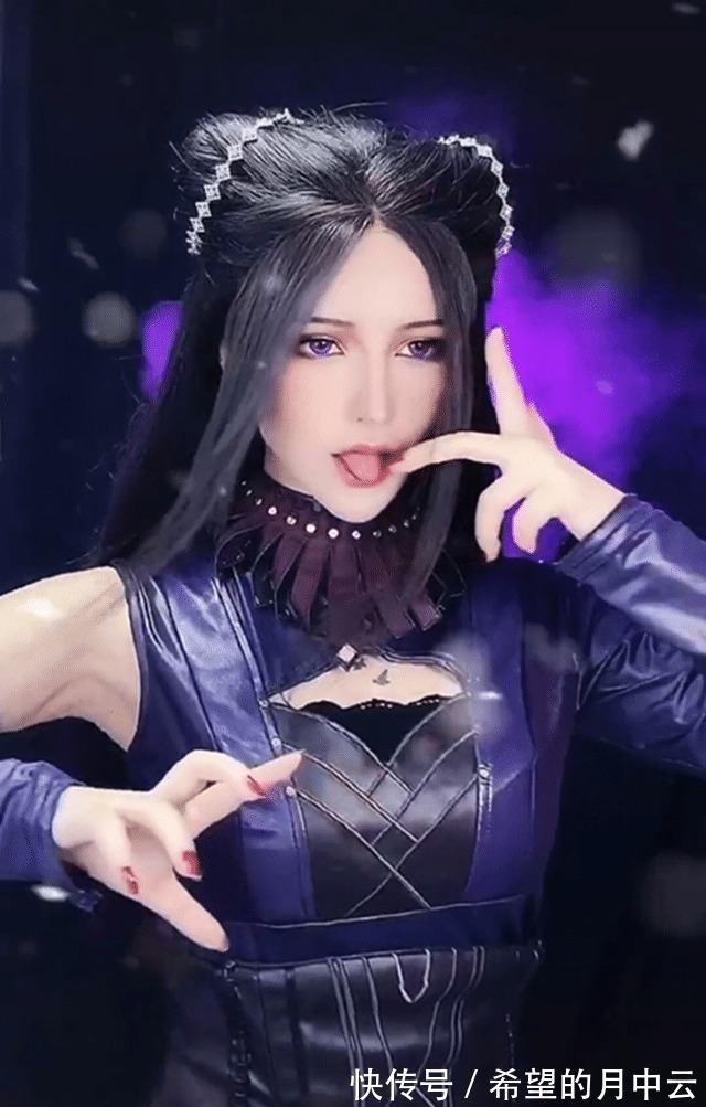 颜哥|斗罗十二美女经典cos!月华比比东超传神,阿银小舞如同动漫原版