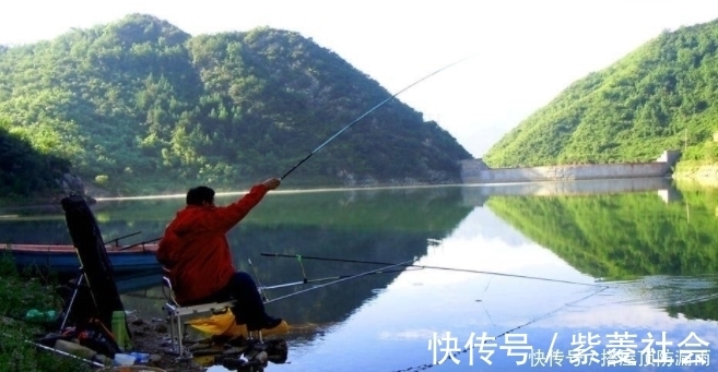 深水区钓鲫鱼,为什么鱼咬钩时会抬漂?