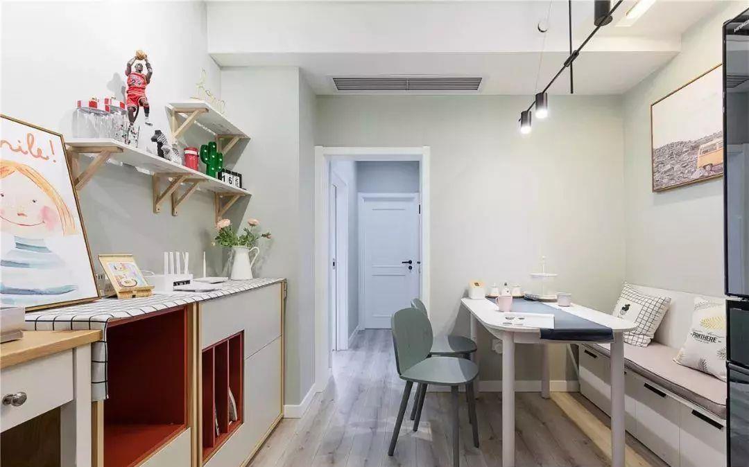 浅灰色|她的70平现代简约小家,客厅加张床,二室变三居,时尚又舒适!