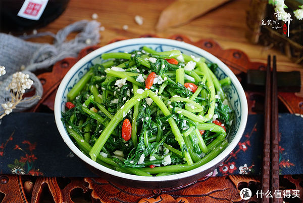 爽脆|日常三餐 篇五十二：入秋了，吃茼蒿正是好时候，教你简单做法，爽脆清香家人都爱吃
