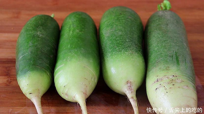  萝卜最好吃做法，不用炒不凉拌，一次3斤不够吃，给红烧肉也不换