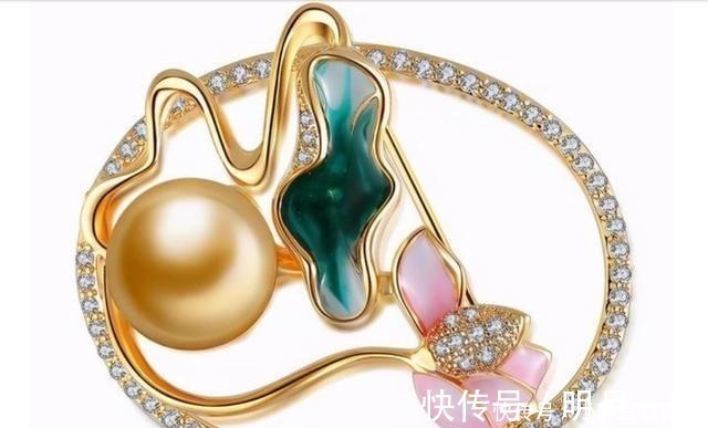 王冠 哪款珍珠首饰更适合自己?雪白肌肤也需要绿叶衬,戴对了魅力十足