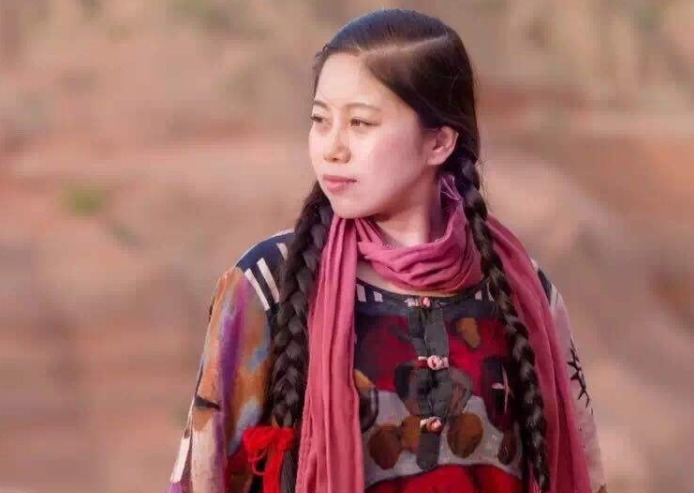 周赛|她为获得《星光大道》冠军，倾家荡产却被淘汰，一怒之下曝光内幕