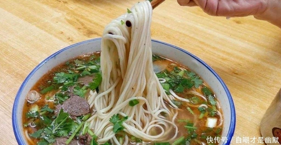 我国备受争议的4碗面:开遍全国各地,本地人吃腻外地人全是吐糟