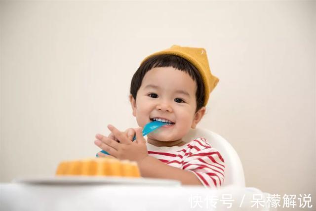 猛长期|孩子进入猛长期,会悄悄放出4个信号,吃3样食物让娃多长15厘米